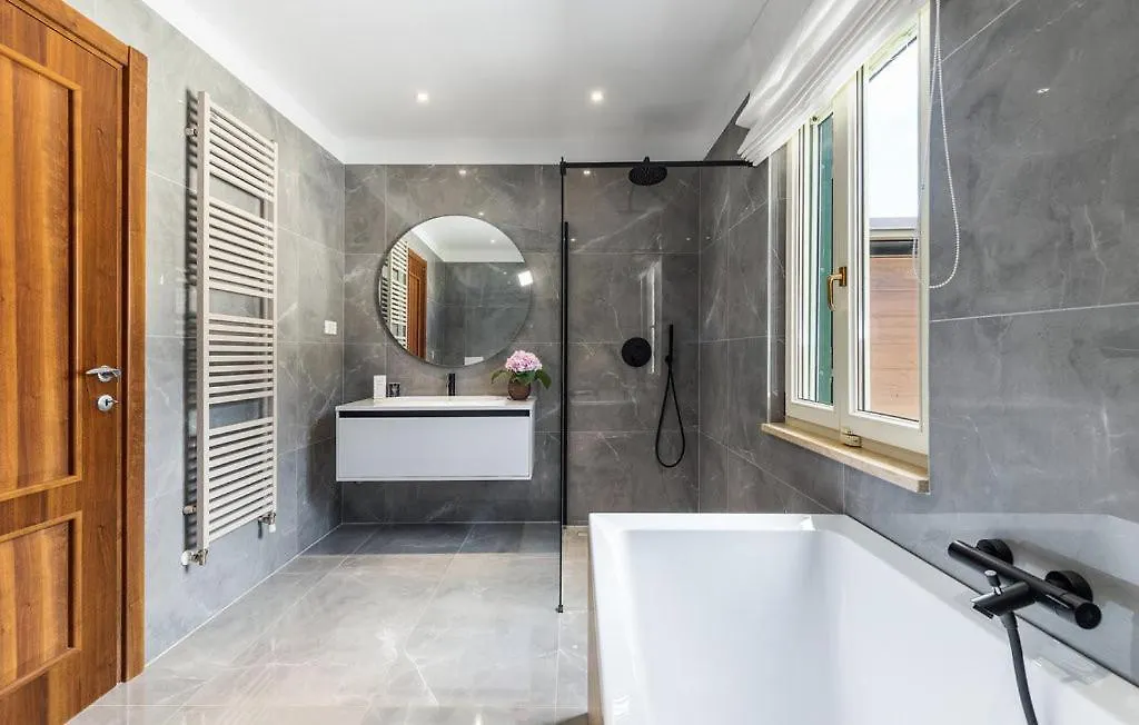 Beautiful Villa Omo With Pool In Pula
