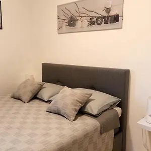 Dora Apartment